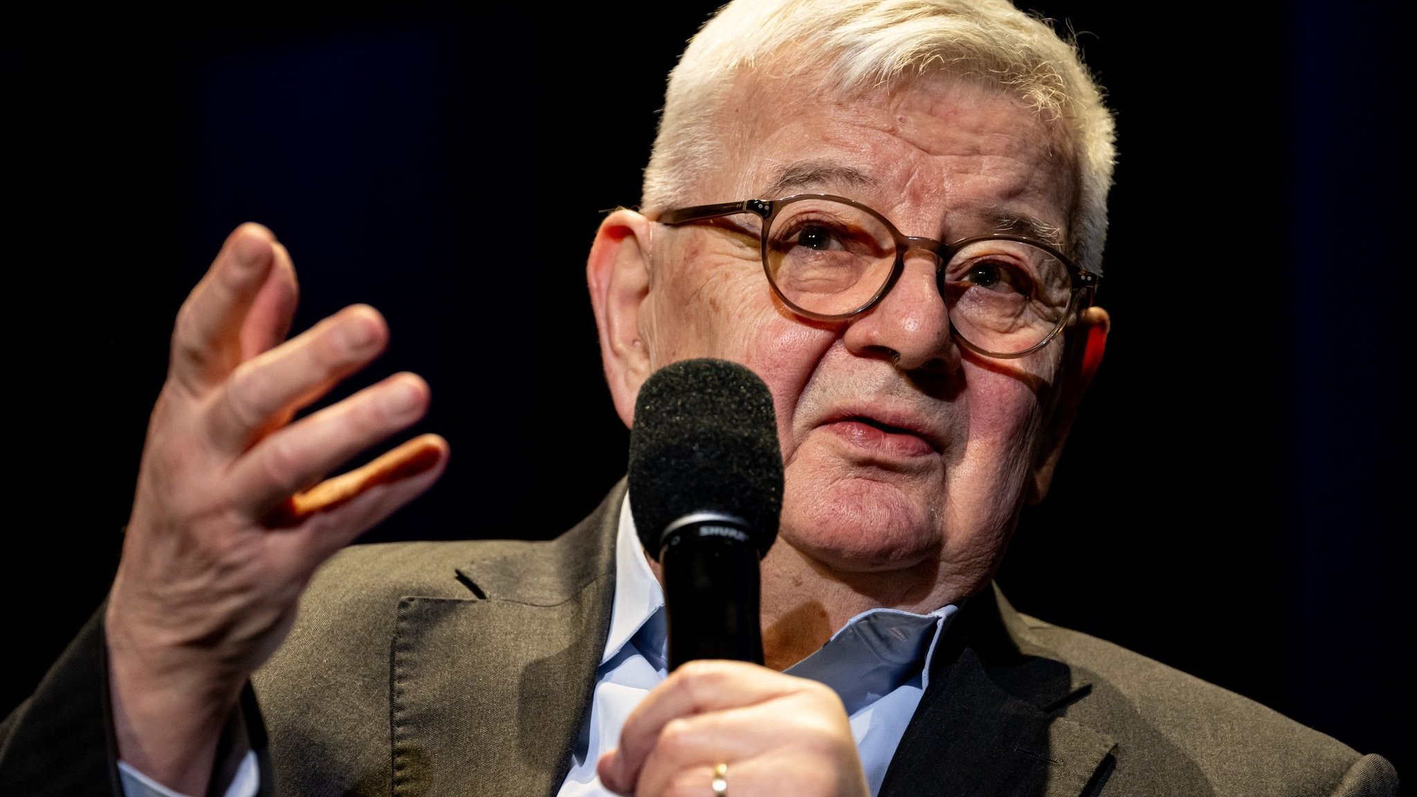 Joschka Fischer sieht die USA auf dem Weg aus der Nato